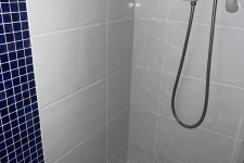 bathroom tile & grout restoration